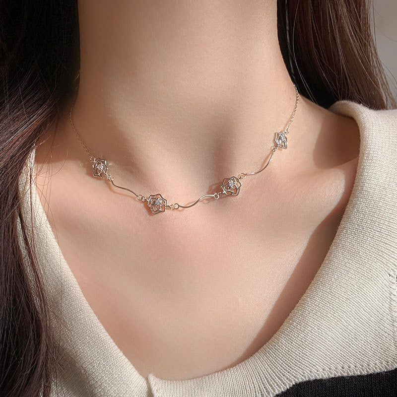 Rose necklace